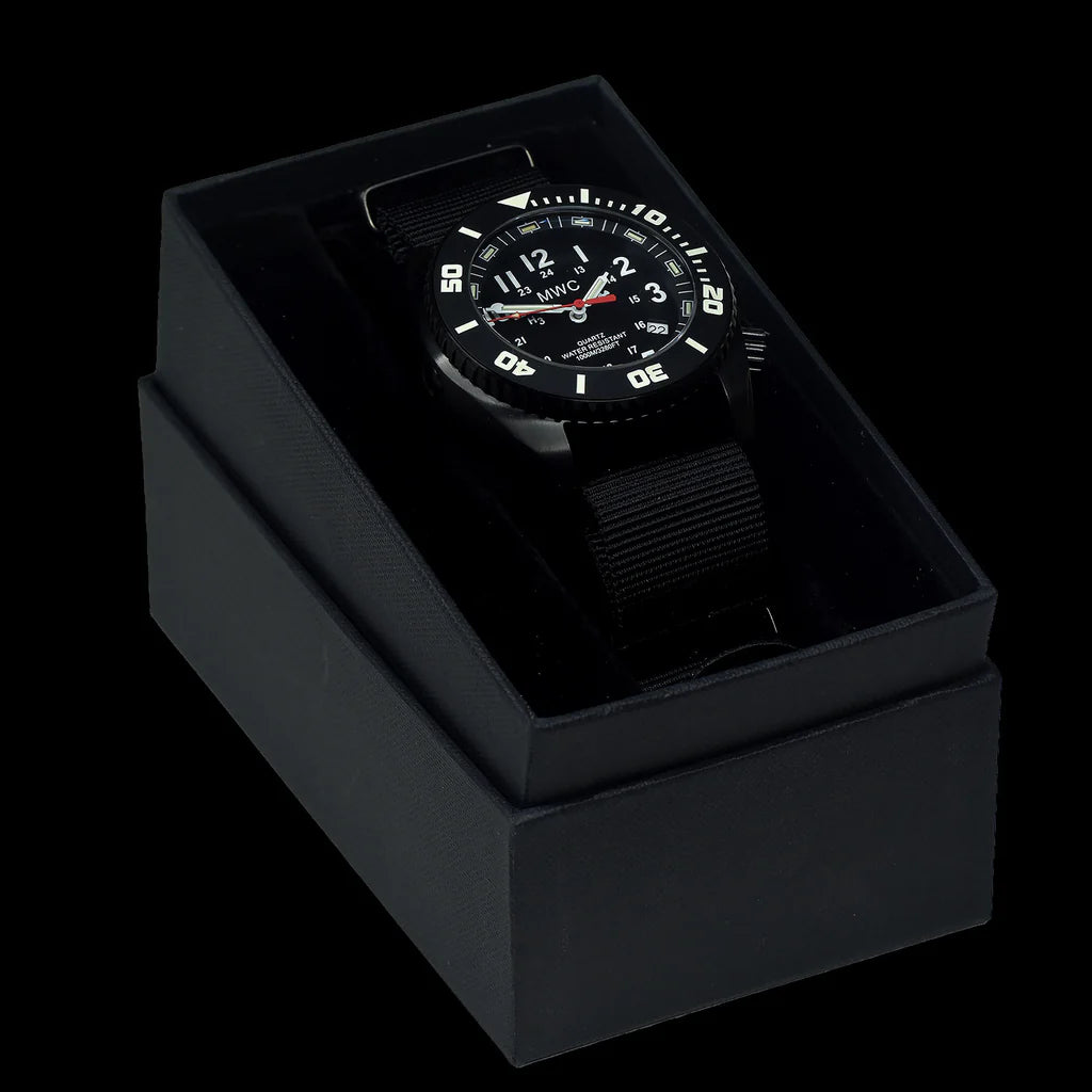 MWC "Depthmaster" 100atm / 3.280ft / 1000m waterbestendig militair duikhorloge in PVD roestvrijstalen kast met GTLS en heliumventiel (batterijduur 10 jaar)