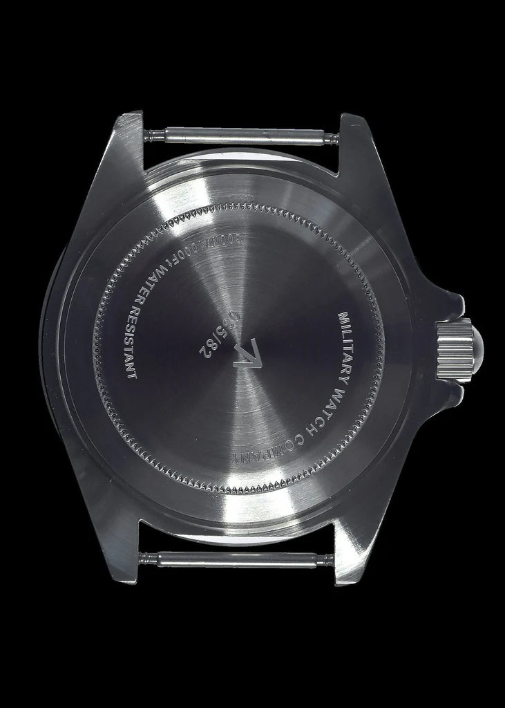 MWC 21 Jewel 1980s patroon 300m automatisch militair duikhorloge met saffierglas en een zwarte en grijze NATO-band