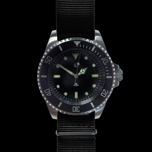 Military Watch Company Roestvrij Stalen 300m Duikers Horloge met Schroefkroon en Secondestop