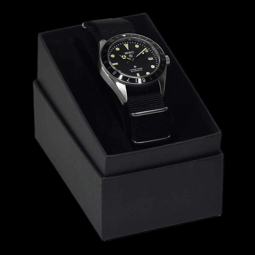 MWC Classic 1960s Pattern Dual Time Zone Automatic Divers Watch met Retro Luminova-verf en saffierglas