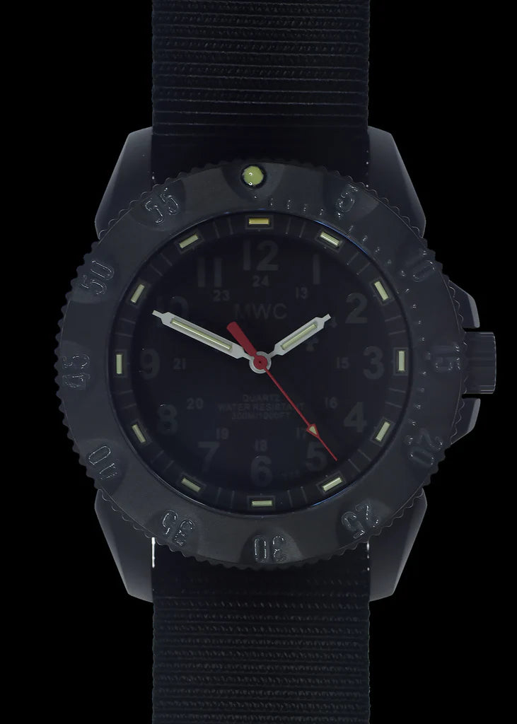 MWC P656 Nieuwste Model Titanium Tactical Series Horloge met ingetogen wijzerplaat, GTLS Tritium en Tien Jaar Batterijduur (Niet-Datum Versie)