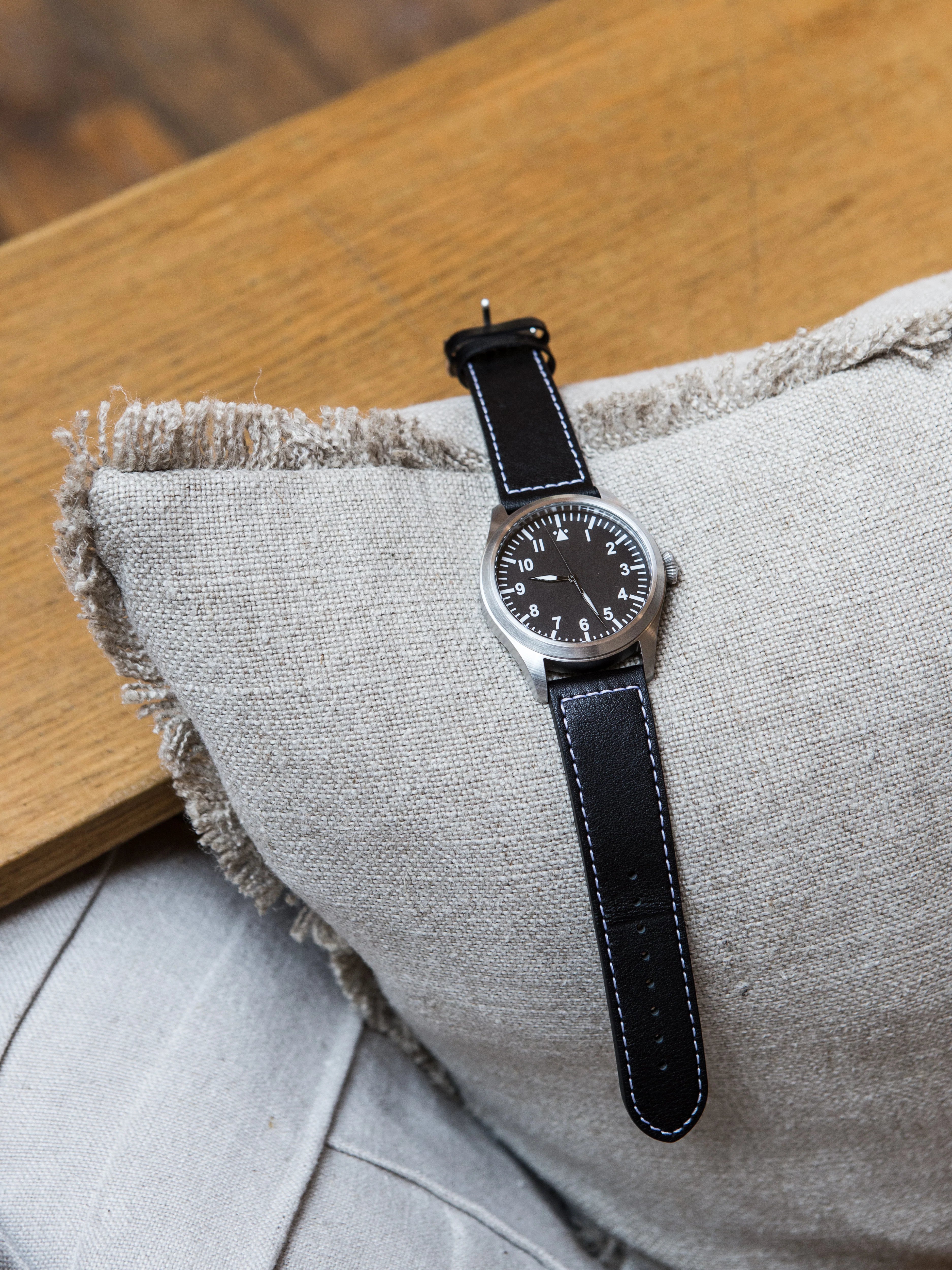 Military Watch Company Klassiek Piloten Horloge met Hoogwaardig Automatisch Uurwerk en Vloeiende Seconde Wijzer