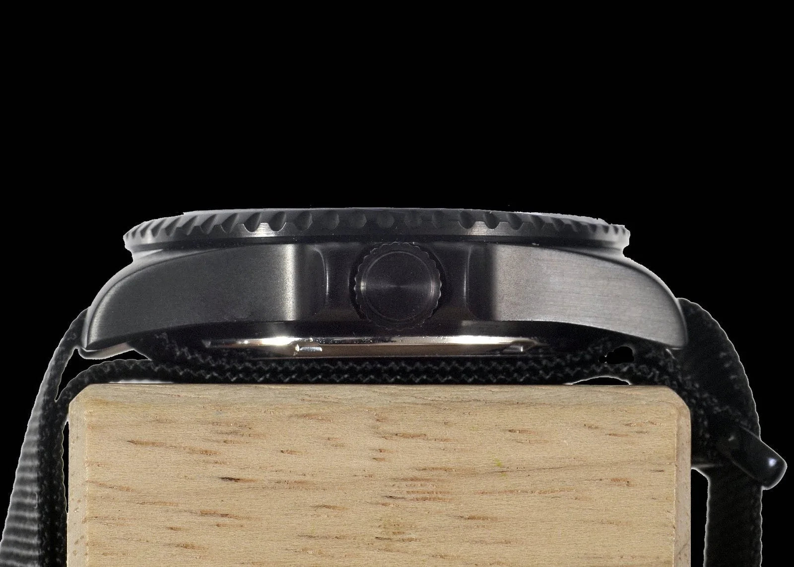Military Watch Company Roestvrij Stalen Militair Duikers Horloge met Militaire Anti-reflectieve PVD Coating