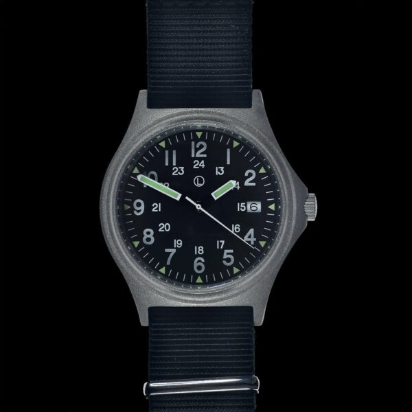 Military Watch Company G10 12/24 NATO Horloge met Datumfunctie en Schroefkroon