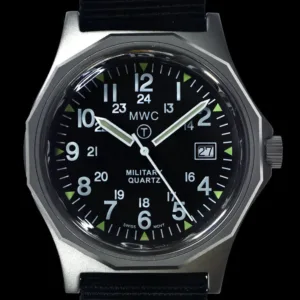 MWC G10 - Remake van de serie 1982 tot 1999 horloge in roestvrij staal met plexiglas acryl kristal 12/24 uur wijzerplaatformaat en batterijklep