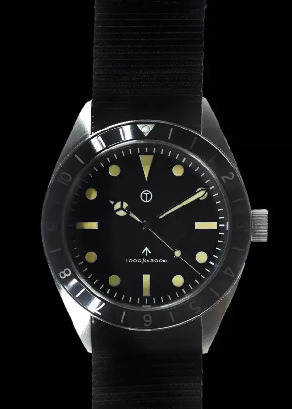 MWC Classic 1960s Pattern Dual Time Zone Divers Watch met Retro Luminova-verf en een hybride mechanisch/quartz-uurwerk - Afbeelding 2