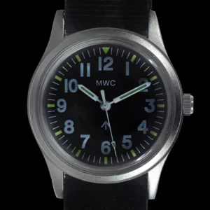 MWC Classic 1960s/70s Europees patroon militair horloge op een grijze militaire webbing band