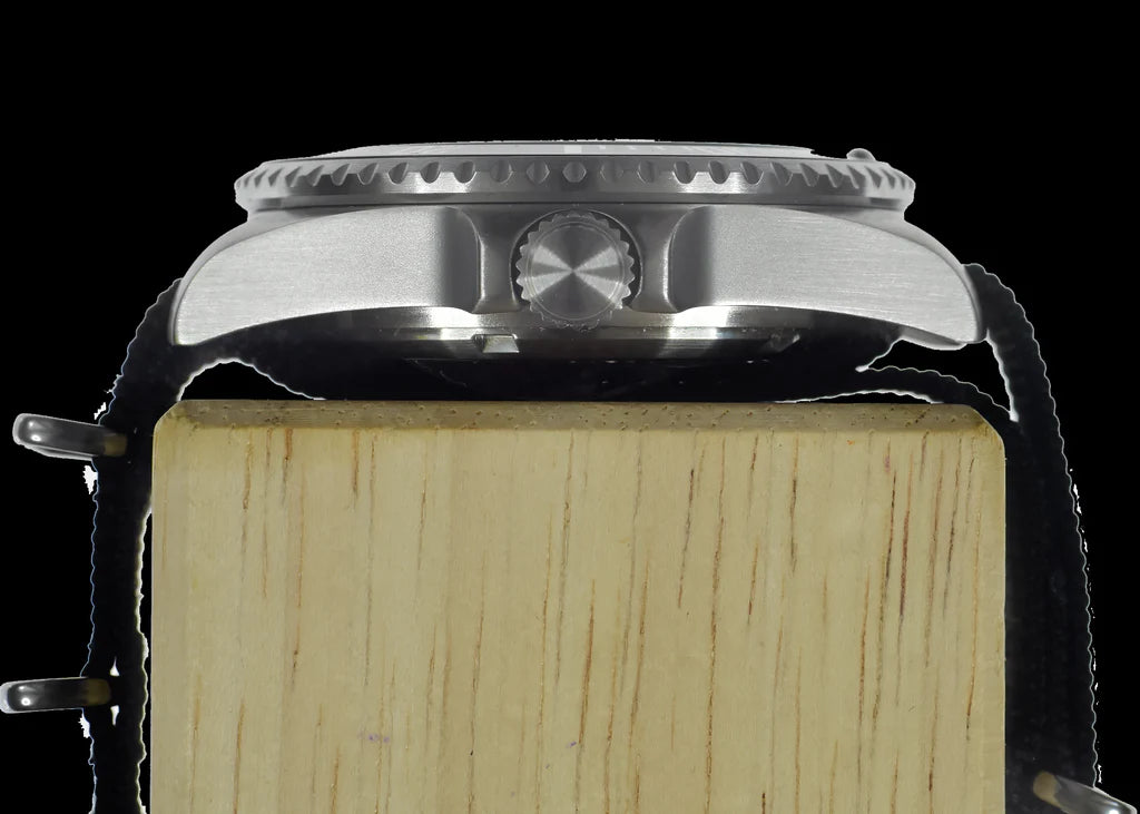 MWC 300m / 1000ft roestvrij staal hybride militaire duikers horloge met Sweep Tweedehands - Afbeelding 2