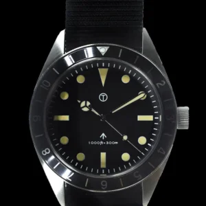 MWC Classic 1960s Pattern Dual Time Zone Divers Watch met Retro Luminova-verf en een hybride mechanisch/quartz-uurwerk