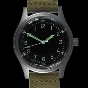 A-11 1940s WOII Pattern Automatic 100m/330ft Water Resistant Militair Horloge With Shatter and Scratch Resistant Box Sapphire Crystal on Matching Retro “Bonklip” Pattern Bracelet with an Additional Canvas Strap – Authentiek Militair Design