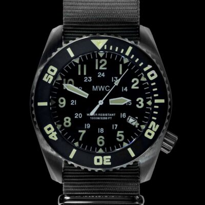 MWC “Depthmaster” 100atm / 3,280ft / 1000m Water Resistant Militair Divers Horloge in Stainless Steel Case with Helium Valve (Quartz) – Authentiek Militair Design