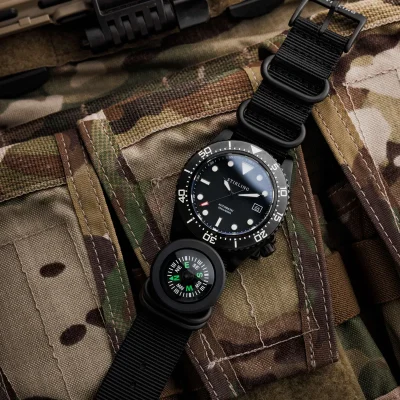 Militair horloge kompas