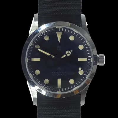 Military Watch Company 1950/1960 25 Juwelen Automatisch horloge met Retro Wijzerplaat en Saffierglas en 2x NATO horlogeband