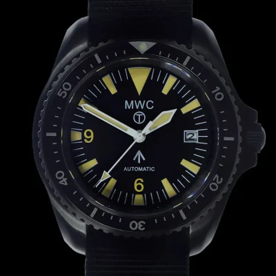 MWC 1999-2001 Patroon Zwart PVD Automatisch Militair Duikhorloge met Retro Lichtgevende Verf