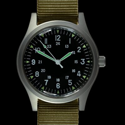 GG-W-113 U.S 1960s Pattern Automatic 100m/330ft Water Resistant Militair Horloge with Shatter and Scratch Resistant Sapphire Box Crystal – Authentiek Militair Design