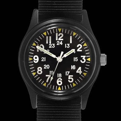 Military Watch Company 1960 / 1970 Classic US Vietnam Horloge “MIL-W-3818B” met Zwarte Militaire NATO Band