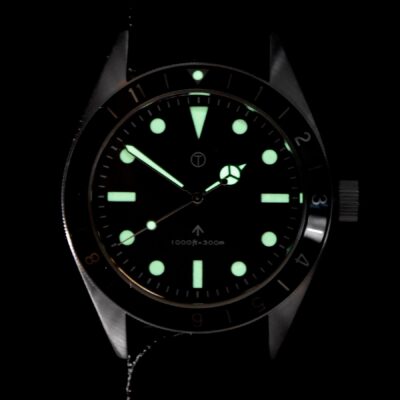 MWC Classic 1960s Pattern Dual Time Zone Automatic Divers Horloge with Sapphire Crystal on Matching Bracelet – Authentiek Militair Design