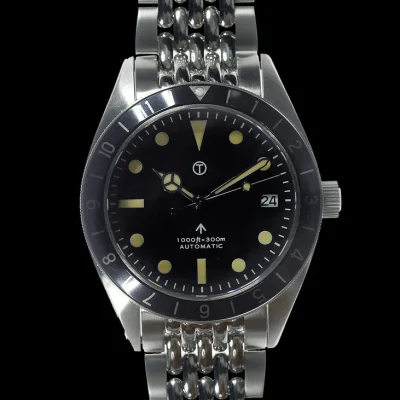 MWC Classic 1960s Pattern Automatic Dual Time Zone Divers Pattern Horloge met Retro Lichtgevende Verf en Saffier Kristal op Bijpassende Armband
