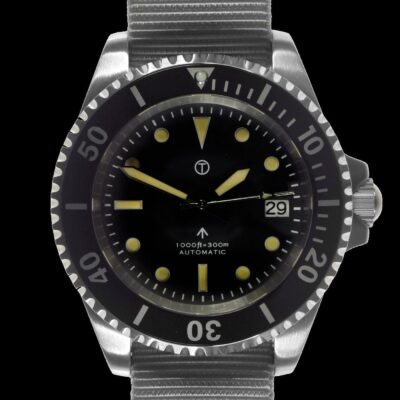 MWC 21 Jewel 1980s Pattern 300m Automatic Militair Divers Horloge with Sapphire Crystal and a Black and a Grey NATO Strap – Authentiek Militair Design