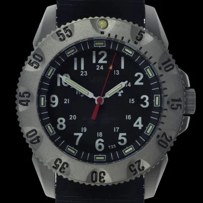 MWC P656 Nieuwste Model Titanium Tactical Series Horloge met GTLS Tritium en Tien Jaar Batterijduur (Niet-Datum Versie)