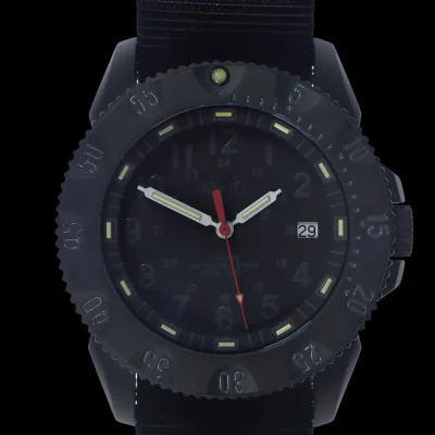 MWC P656 Nieuwste model Titanium Tactical Series horloge met ingetogen wijzerplaat, GTLS Tritium en tien jaar batterijduur (datumversie)