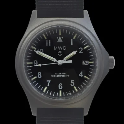 Titanium G10 militair horloge met 300m waterbestendigheid, saffierglas, 10 jaar batterijduur en GTLS Tritium-verlichting