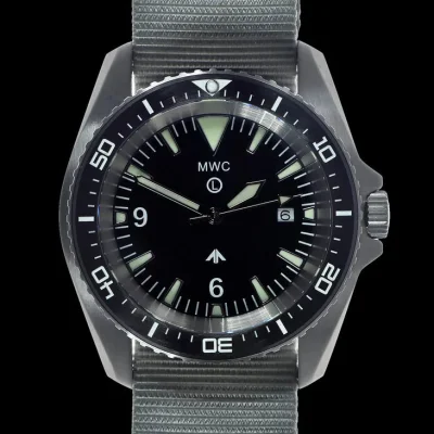 MWC Heavy Duty 300m militair duikhorloge in roestvrijstalen kast (kwarts) met saffierglas en keramische lunette (massieve staafversie)